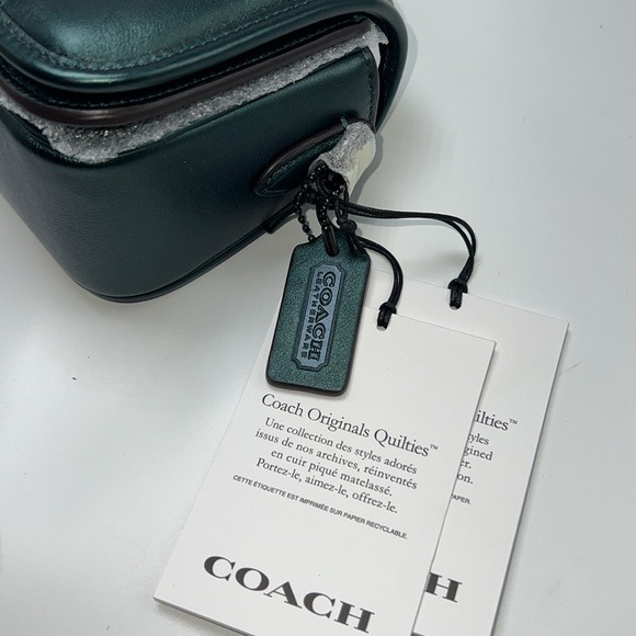 💚🪅NWT COACH DINKY 18 QUILTED BAG IN METALLIC DARK GREEN - Picture 15 of 15
